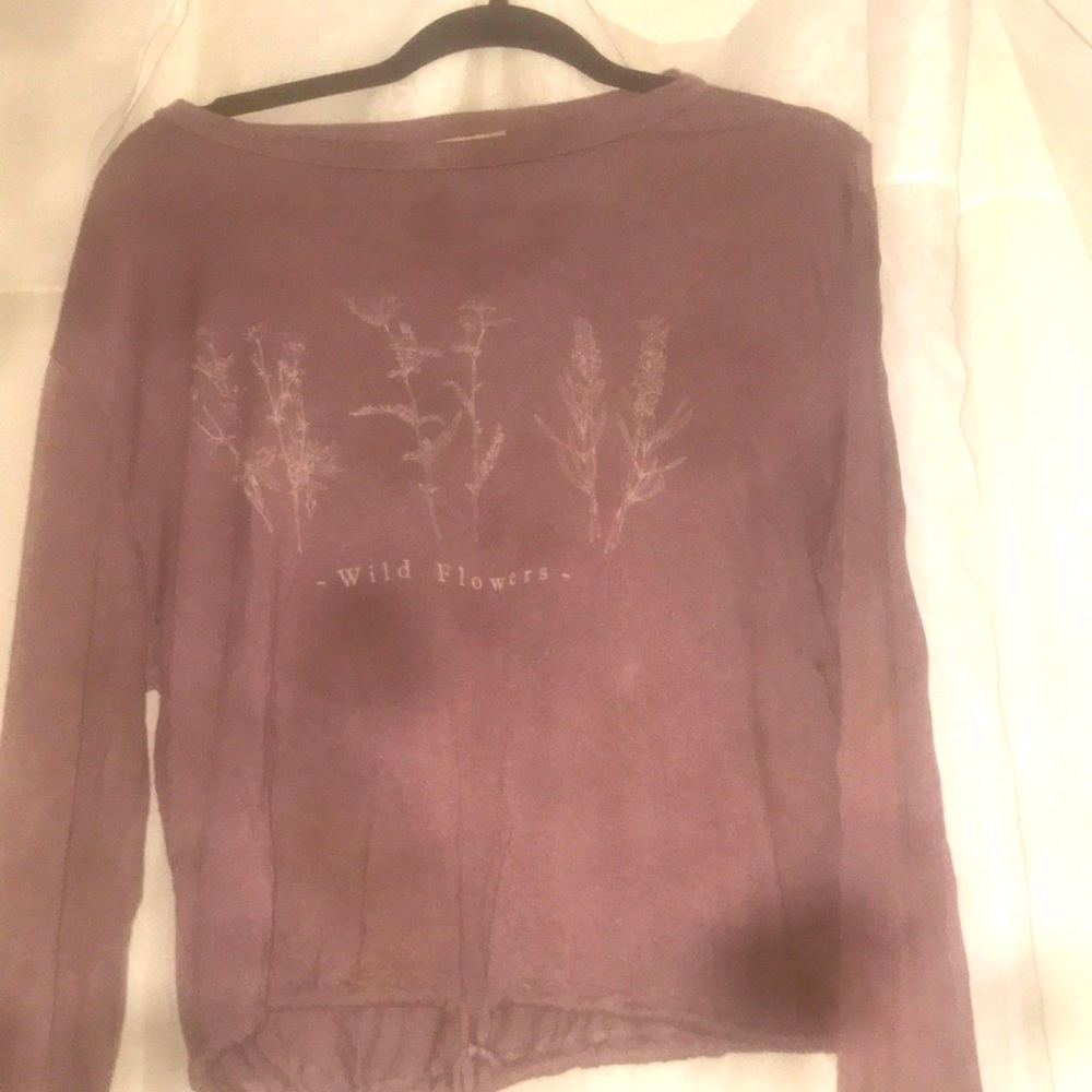 I’m selling a light weight T-shirt from T.J. Maxx worn 3 times.